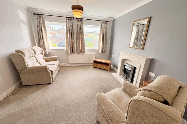 4, Link Way, Fareham photo 4