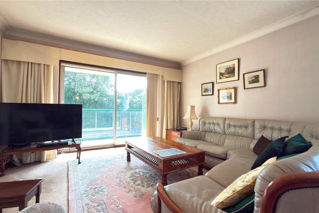 9, 9, Avalon, Dorset photo 2
