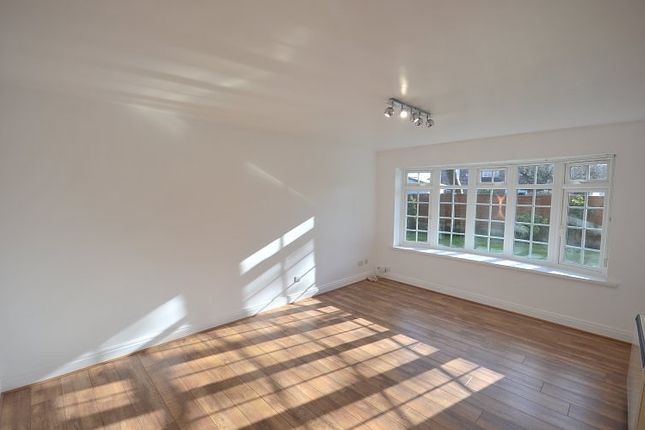 16, Pinewood Court, Broad Road, Sale photo 2
