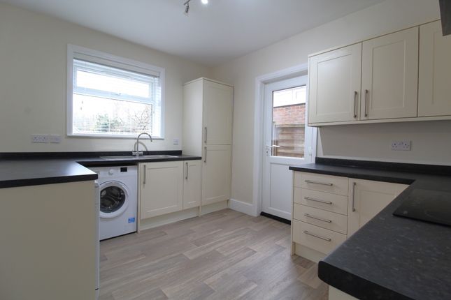 198 Botley Road, Burridge, Southampton photo 3