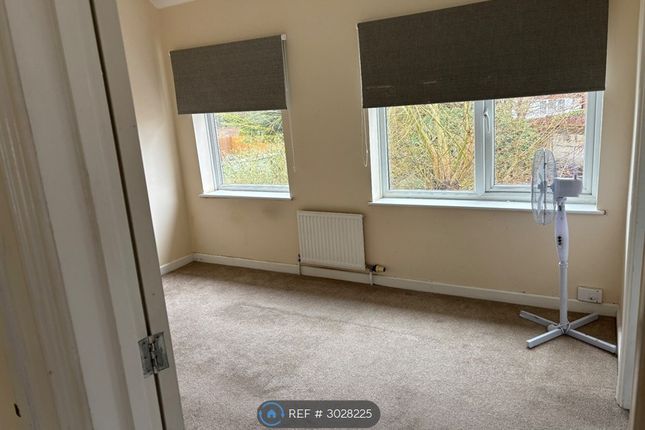 Hawthorn Avenue, Swindon photo 4