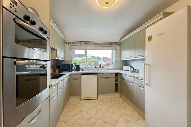 9 Midway, Cheadle photo 3