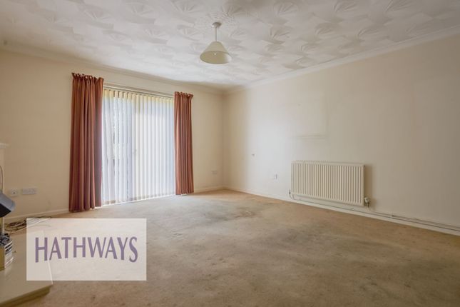 14 Pentwyn Heights, Pontypool photo 5