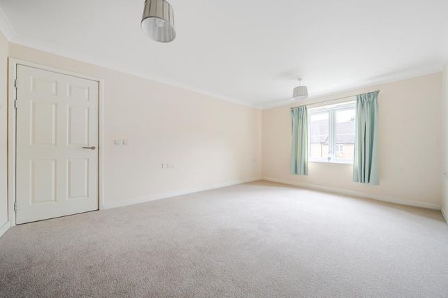 FLAT 17 ERDINGTON HOUSE, Kidlington, Kidlington photo 3