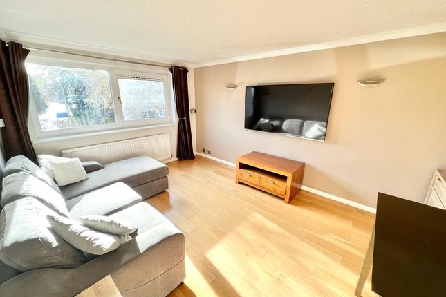 84, Henley Drive, Camberley photo 2