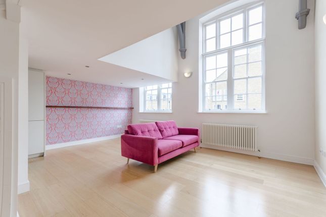 1-bed flat on Tottenham Road, De Beauvoir Town, £2,500/mo
