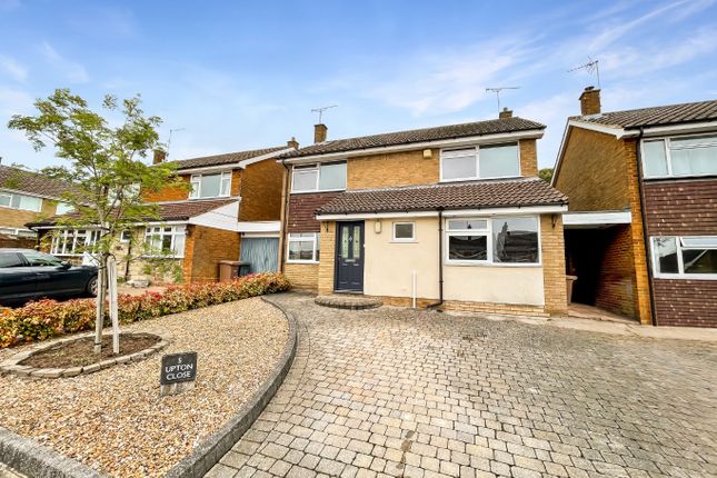 Thumbnail Detached house for sale in Upton Close, Luton, Bedfordshire