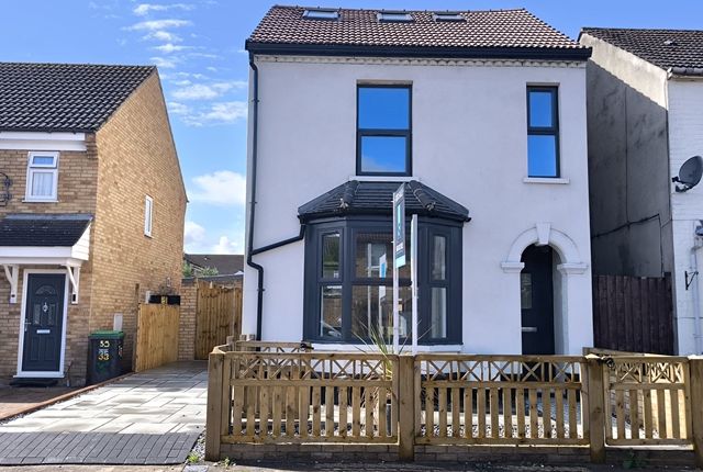 33, Beatrice Street Bedfordshire, Bedford photo 2