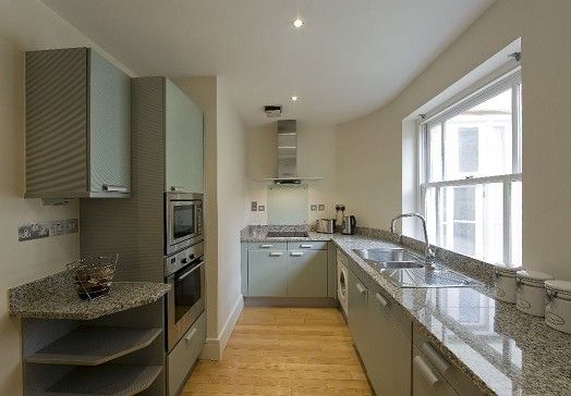 Flat to rent in Lancaster Gate, Hyde Park