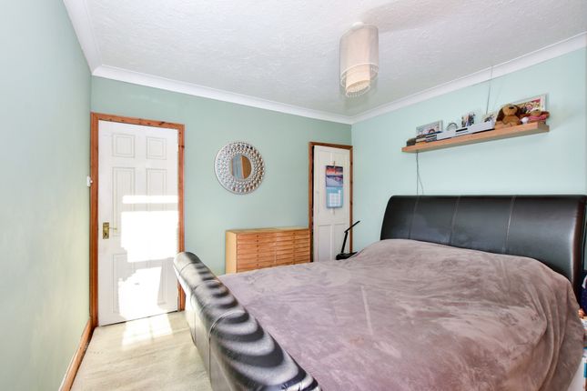 Terraced house for sale in Ridge Street, Watford