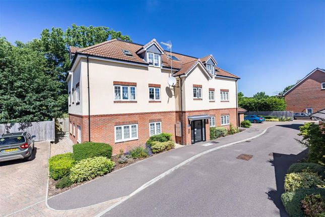 2 Archer Close  (18).Jpg