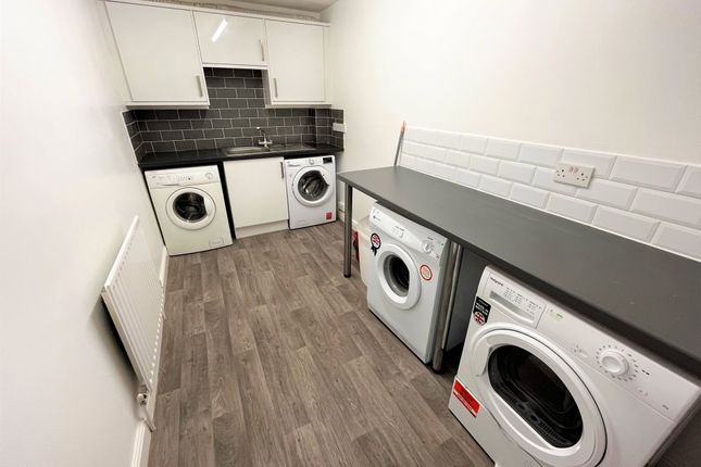 Flat 2, 2, Holmfield Road, Preston photo 3