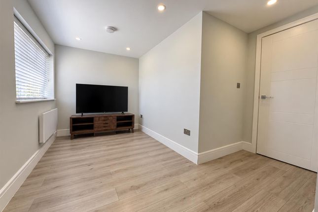 Flat 4, 102, King Street, Maidstone photo 3