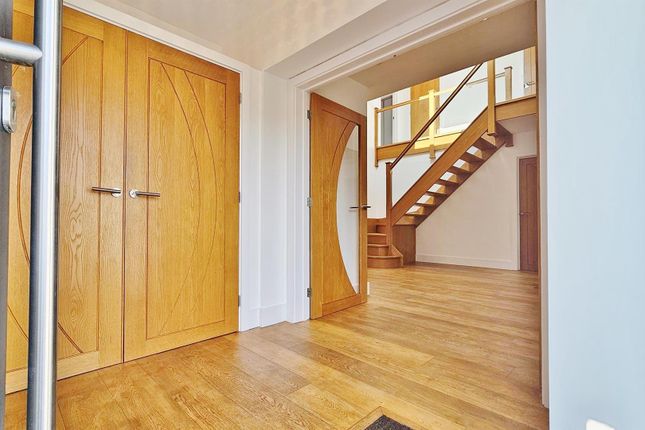 Little Acre, White Lodge Crescent, Thorpe-le-Soken photo 4
