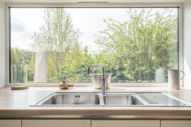 3, Andrews Way, Marlow photo 3