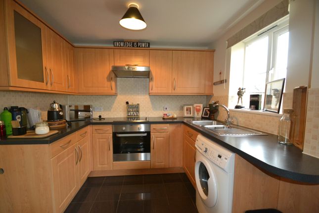 Flat for sale in Chancery Court, Newport