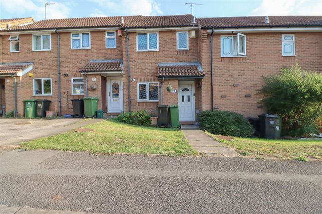 Thumbnail Terraced house for sale in Doeshill Drive, Wickford