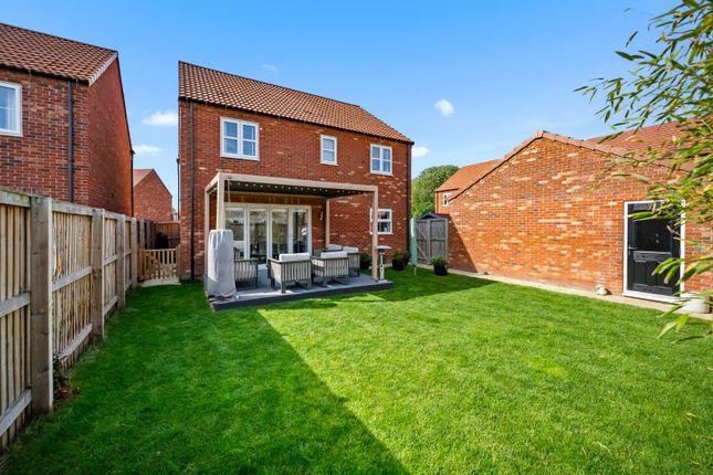 11, Montague Grove, York photo 3