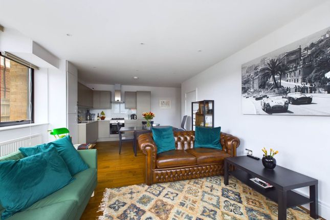 Flat for sale in Claremont Place, Chinnor