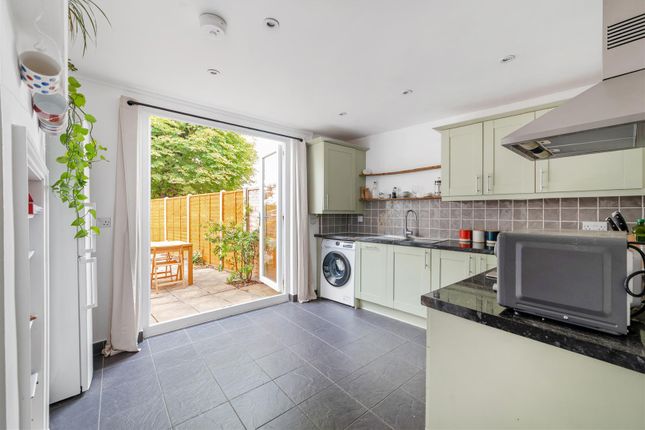 23B, Wycliffe Road, Wimbledon photo 4