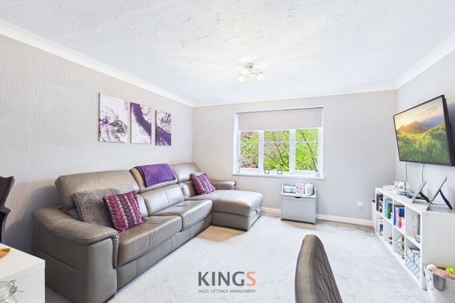 24 Tempsford, Welwyn Garden City photo 2