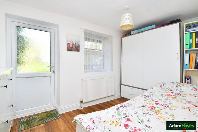 Flat for sale in Dollis Road, Finchley