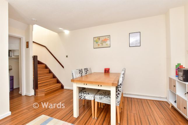 8, Rocfort Road, Snodland photo 3
