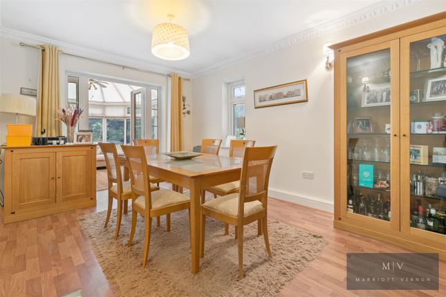 14, Wilks Gardens, Croydon photo 4