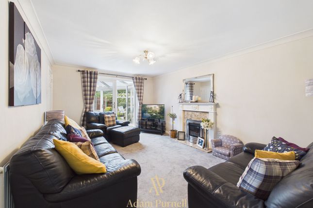 6 Worcester Close, Leicester photo 3