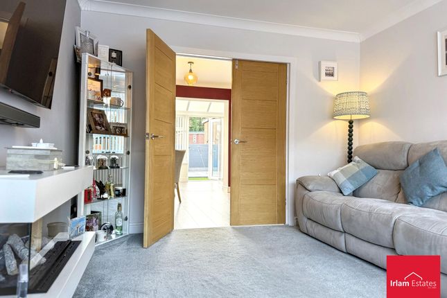 5 Berkshire Drive, Manchester photo 3