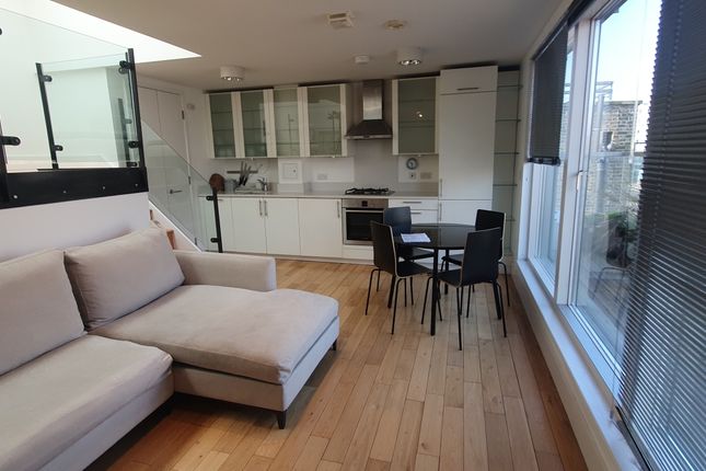 Thumbnail Flat to rent in Union Street, London