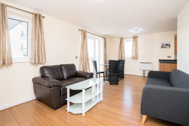 The Junction, Grays Place, Slough photo 3
