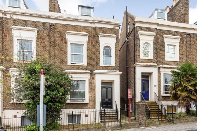 Flat for sale in Knights Hill, West Norwood, London