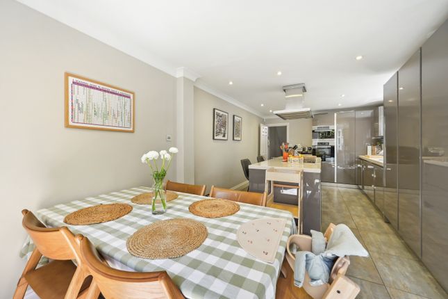 5, Ryecroft Street, London photo 4