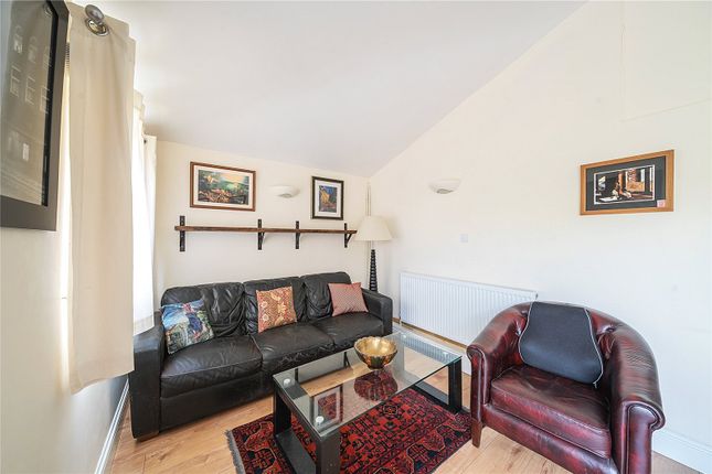 46, CHURCHILL ROAD, Kidlington photo 4