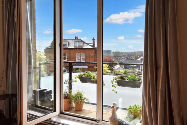 Flat for sale in Dartmouth Park Hill, Dartmouth Park, London