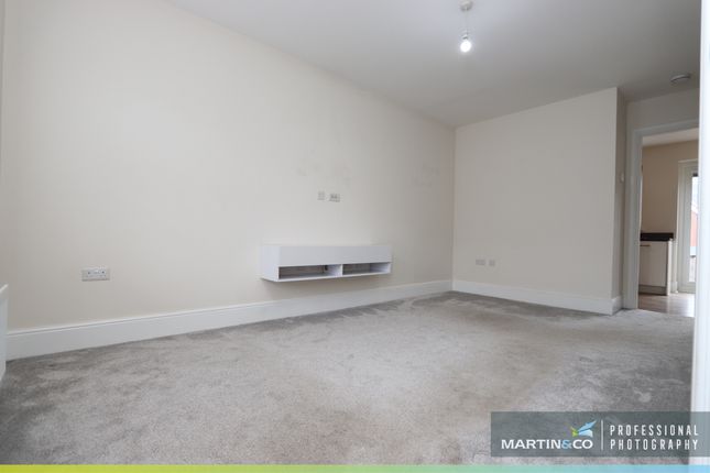 178, Pentrebane Drive, Cardiff, South Wales photo 4