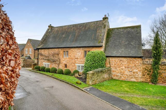 The Manor House, Manor Lane, Northamptonshire photo 3