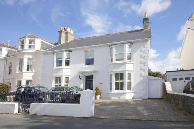 Thumbnail Town house for sale in Kings Road, St Peter Port, Guernsey