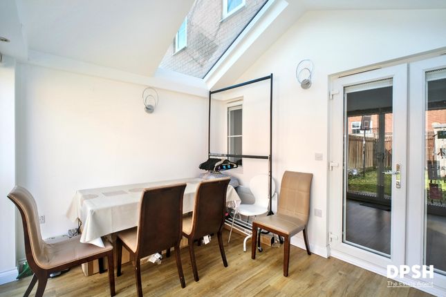 4 Forest Yard, Leeds photo 5