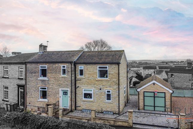 Thumbnail Cottage for sale in Roundwell Road, Liversedge