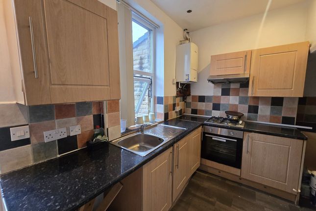 85 Beldon Road, Bradford photo 4