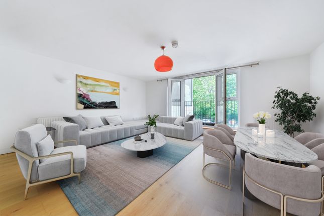 Thumbnail Flat for sale in Martello Street, Hackney, London