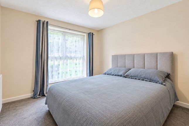 Chapel Fields, Charterhouse Road, Godalming photo 4