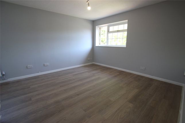 1 bed flat to rent in Cemetery Road, Houghton Regis, Dunstable, Bedfordshire LU5