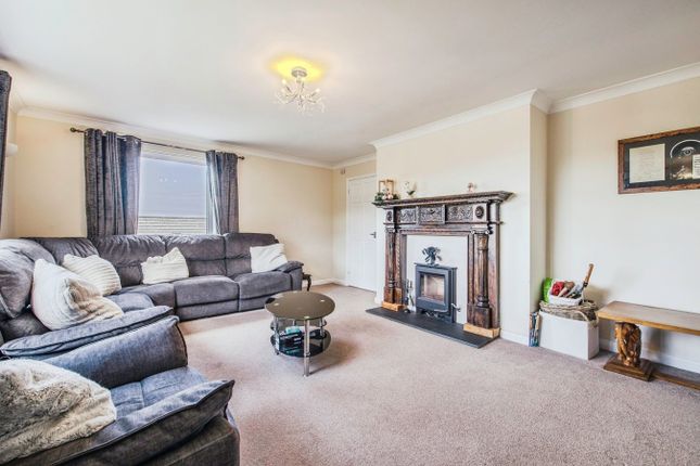 3, Heol Ffinant, Newcastle Emlyn photo 2