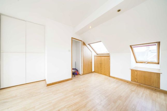 43, Montgomery Road, London photo 4
