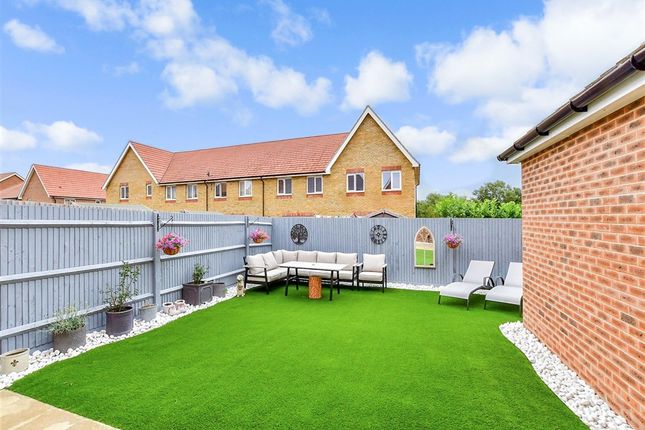3-bed house on Fennel Drive, Chichester, £465,000