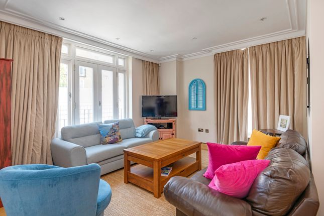 Detached house to rent in Acacia Road, St John's Wood, London