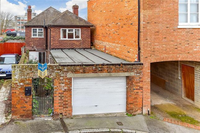 Thumbnail Detached house for sale in Vernon Place, Canterbury, Kent